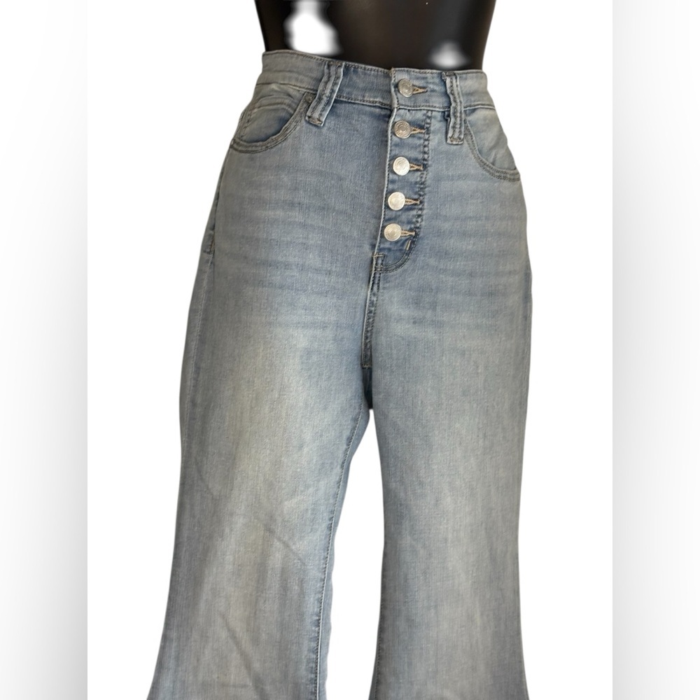 Free People We The Free IRREPLACEABLE Kent Blue Flare Raw Hem Button Fly Jeans - Picture 9 of 10